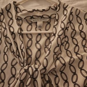 Banana Republic Large Chain Link print on Cream